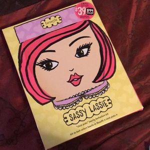 benefit Cosmetics gift set